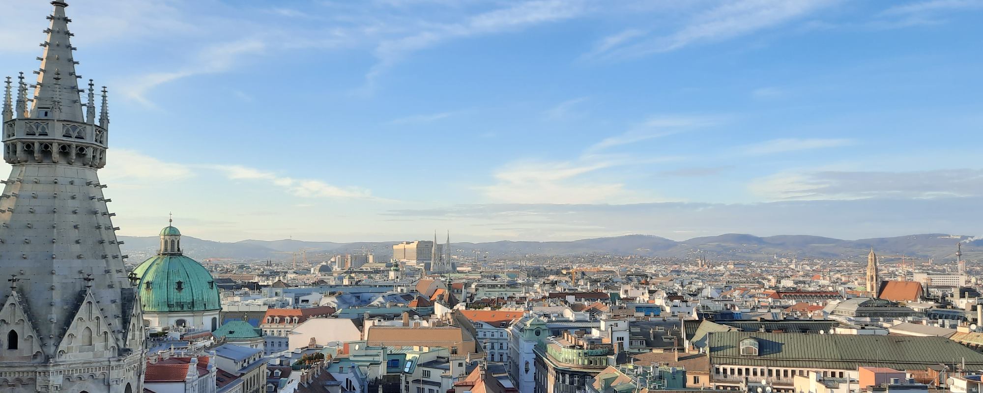 La plateforme de la tour nord de la cathédrale St Étienne offre un superbe panorama sur Vienne.